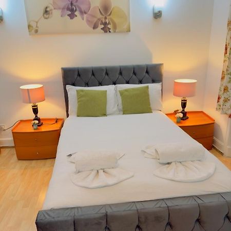 Bright Budget Studio Apartment In Central London Londres Exterior foto