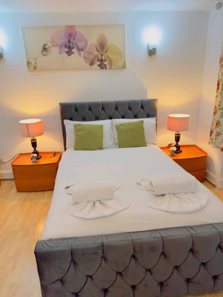 Bright Budget Studio Apartment In Central London Londres Exterior foto