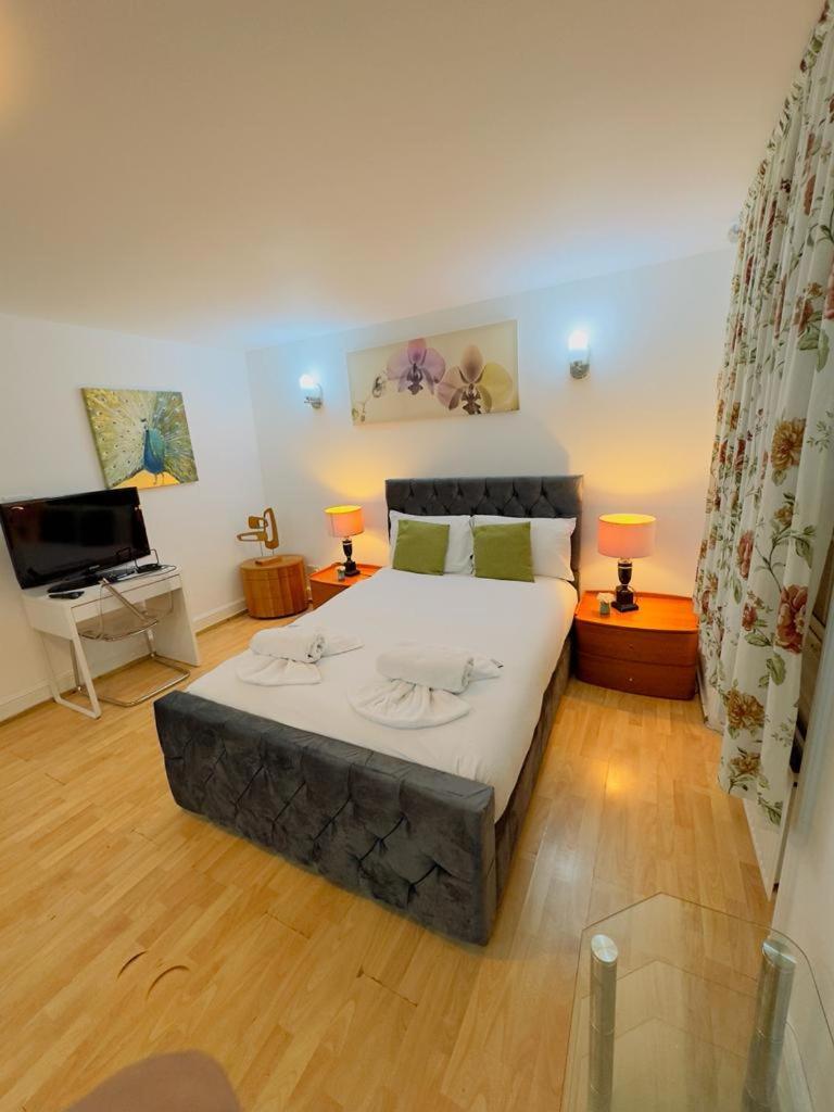 Bright Budget Studio Apartment In Central London Londres Exterior foto