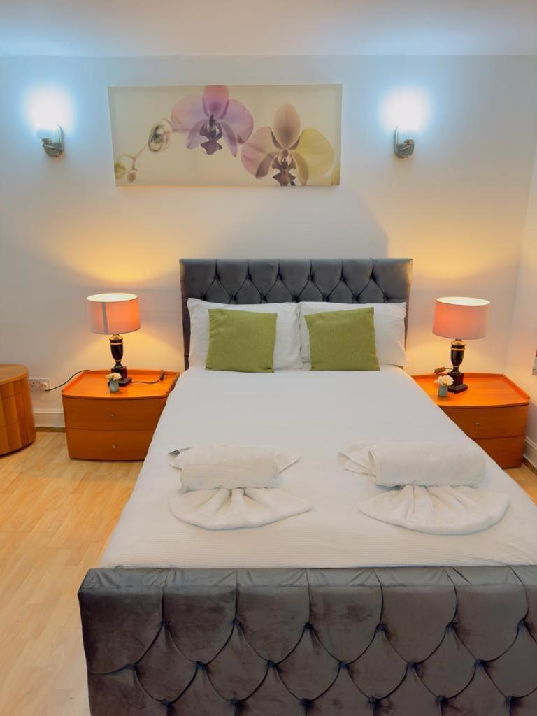 Bright Budget Studio Apartment In Central London Londres Exterior foto